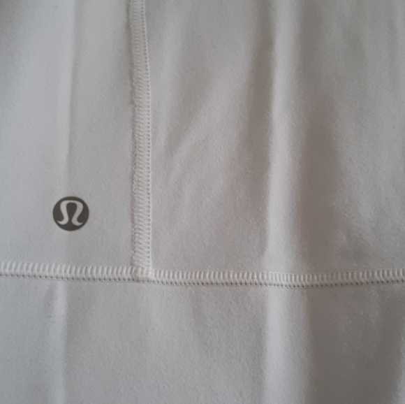 SOLD----- Lululemon in stride jacket size 4 - Picture 5 of 7